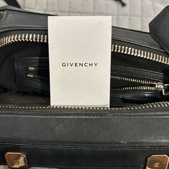 Givenchy HDG purse. With tortoise handles. - Picture 4 of 6